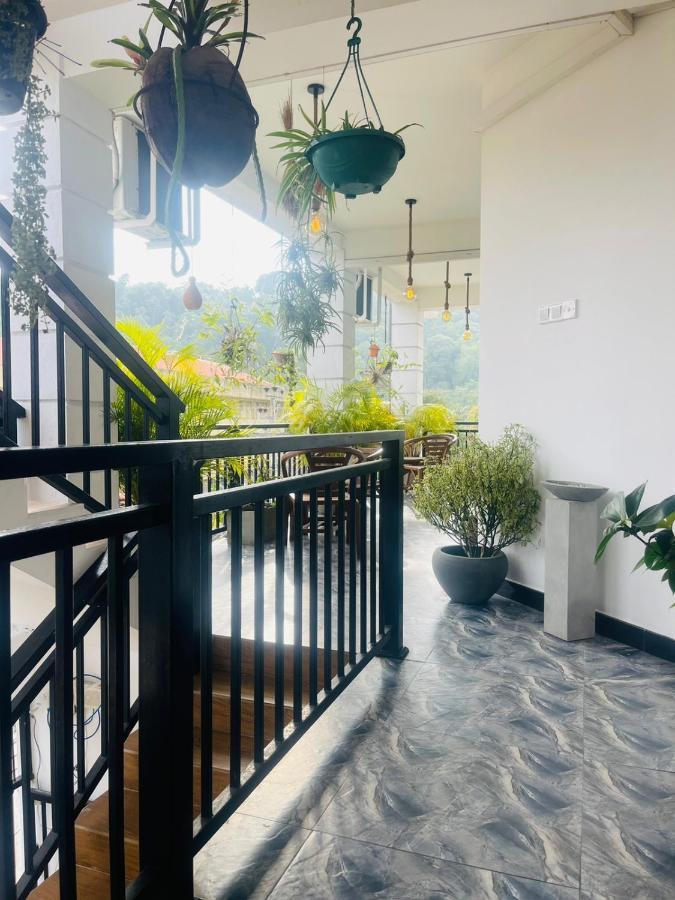 Maple Place * Unawatuna